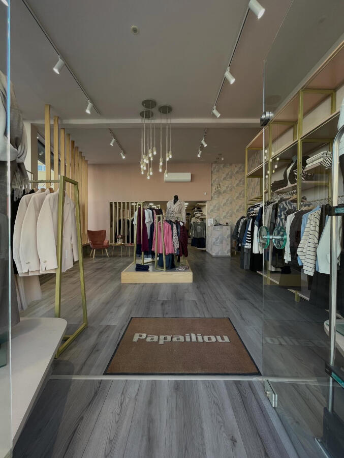 Γυναικεία Ενδύματα